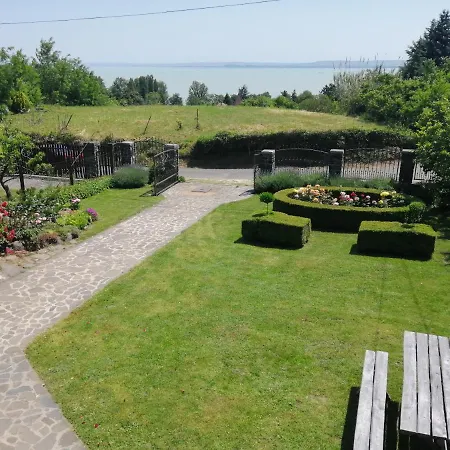 Apartament Kaman Nyaralo