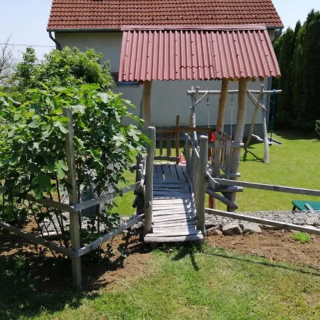 Apartament Kaman Nyaralo