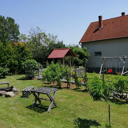 Kaman Nyaralo Appartement *