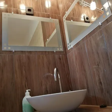 Kaman Nyaralo Apartament Badacsonytomaj