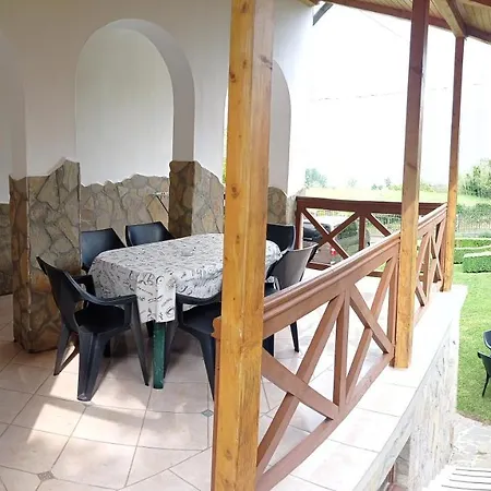 Apartament Kaman Nyaralo *