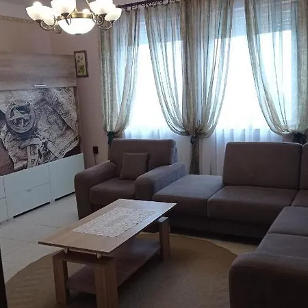 Kaman Nyaralo Apartament Badacsonytomaj
